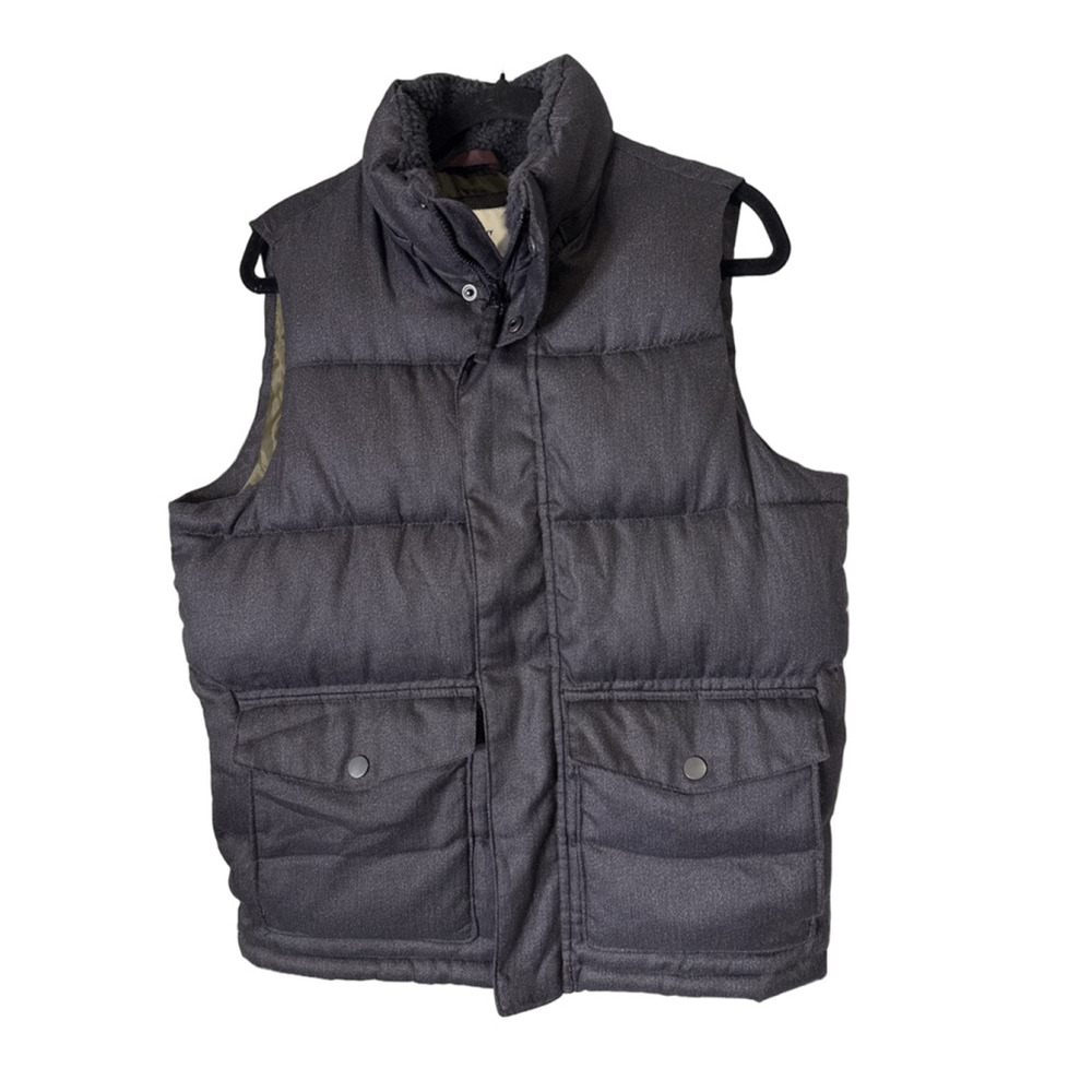 Old Navy Men’s Charcoal Puffer Vest Sherpa Lined Snap Front Size Small